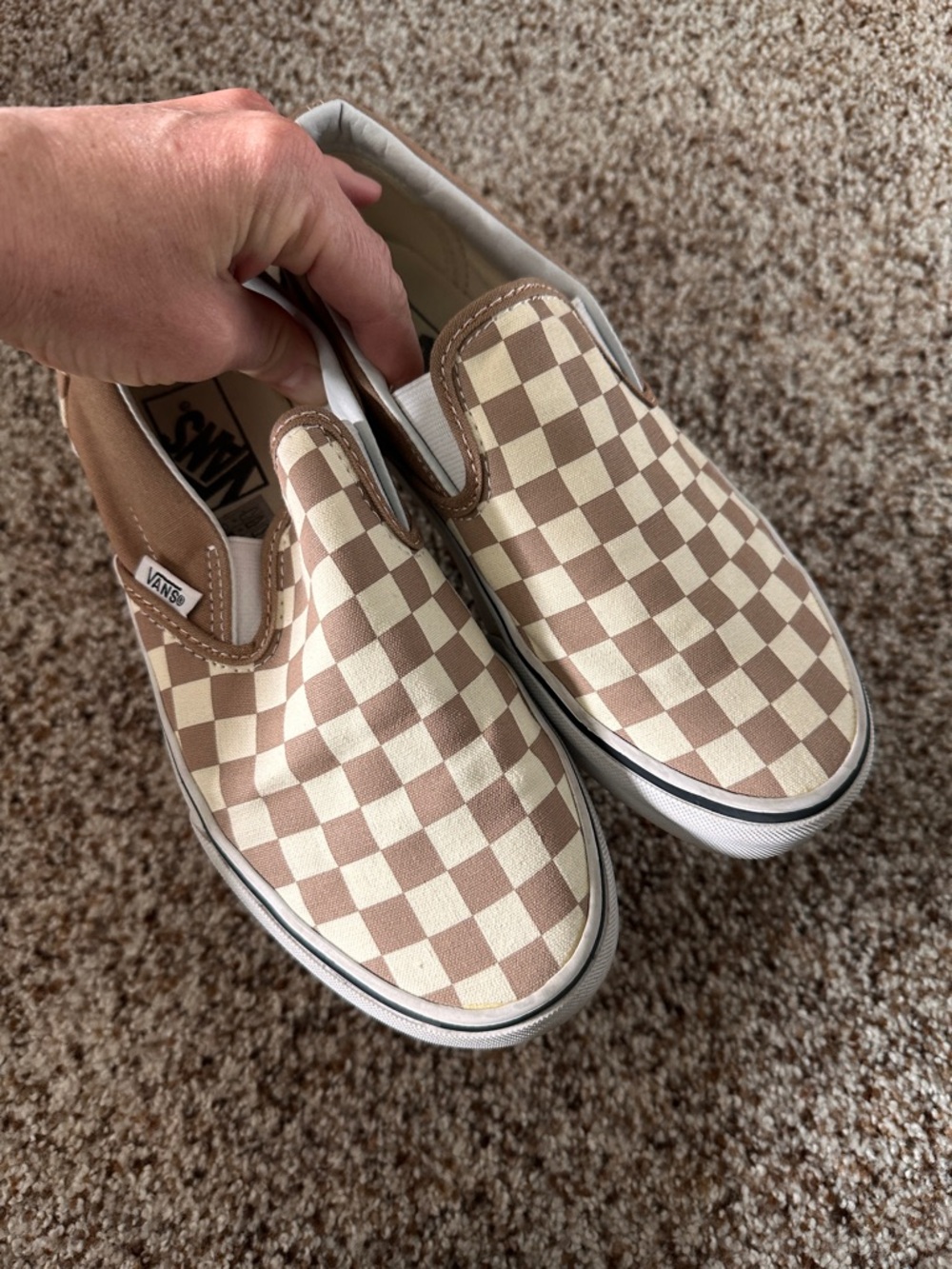 Tan checkered slip on vans size 7.5 - Picture 2 of 7